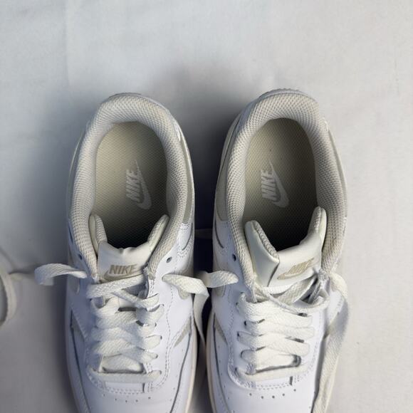 Nike Gamma Force Womens 7 White Phantom Light Bone DX9176-103 - Picture 6 of 11